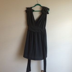 STUNNING Silk Milly grey deep v cocktail dress