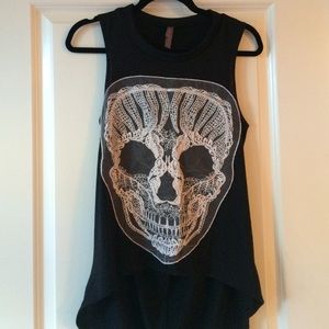 Lace skull hi-low tank