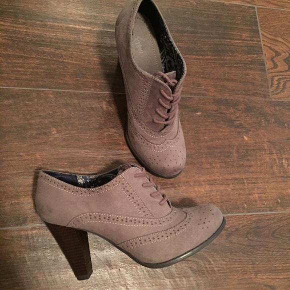 Stylish Oxford Pumps