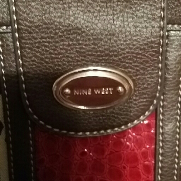 Handbag👛😎 - Picture 2 of 3