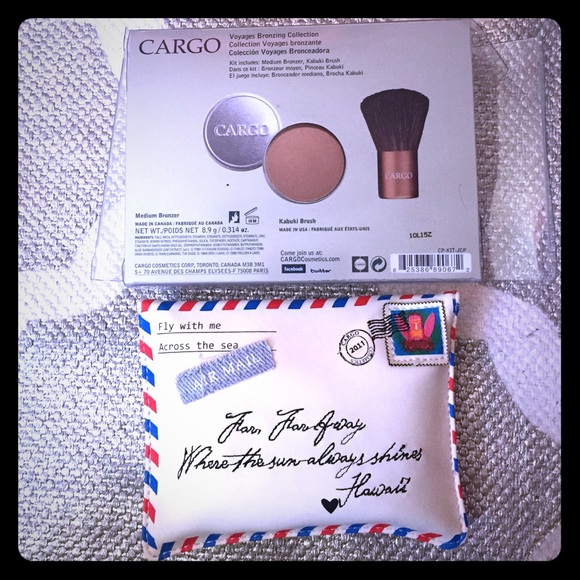 Cargo Hawaii bronzing collection