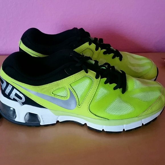 Nike tennis shoes