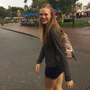 Meet your Posher, Amelia