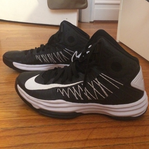 Nike Hyperdunk 2013 - Picture 2 of 3