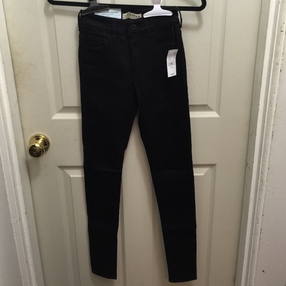 NWT Black high waist skinny jeans ☕️