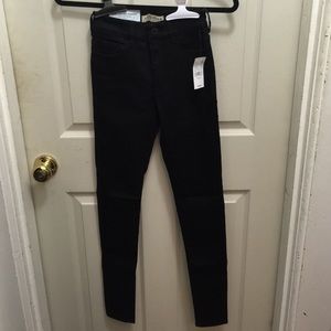 NWT Black high waist skinny jeans ☕️