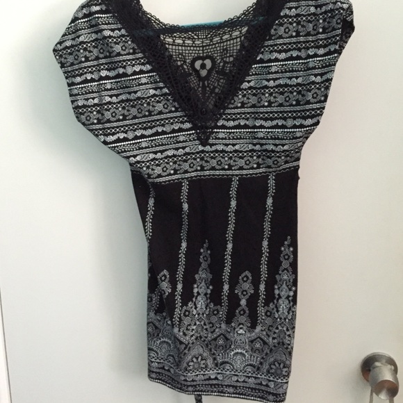 Long floral top - Picture 2 of 4