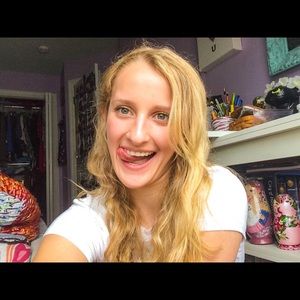 Meet your Posher, Michaela