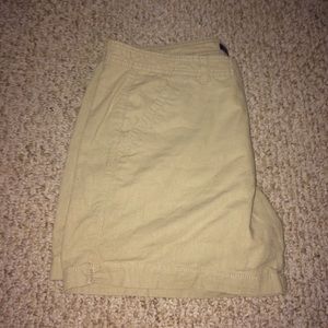 Very cute khaki linen shorts