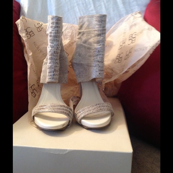 BCBGeneration heeled shoe