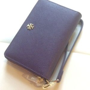 Authentic Tory Burch wallet clutch