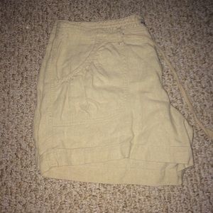 Linen khaki shorts