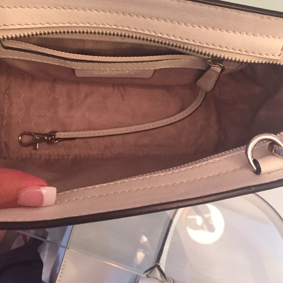 Michaek kors studded white selma - Picture 3 of 4