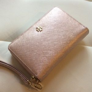Authentic Tory Burch wallet clutch