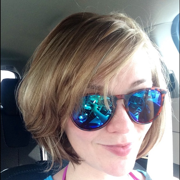Meet your Posher, Kaci - Picture 1 of 1