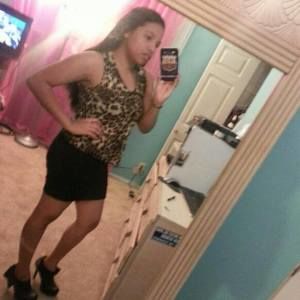 Meet your Posher, Isela