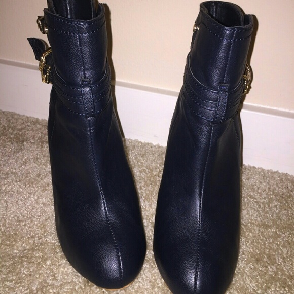 Colin Stuart Booties. - Picture 2 of 3