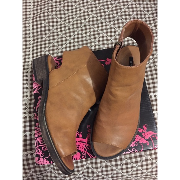 Cognac sandal/booties