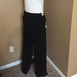 👠NWT👠 NY & Co. Black dress pants with cuffed bot