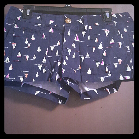 Dark blue sailboat design shorts