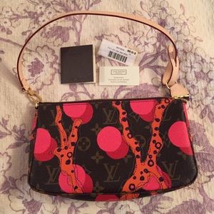 NWOT small louis vuitton summer 2015 purse