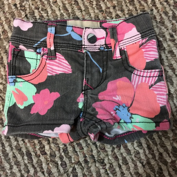 Teenie Wahine Roxy 6-9 Floral Shorts