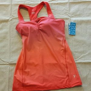 Old Navy Active Wear Top Size Small. NWT