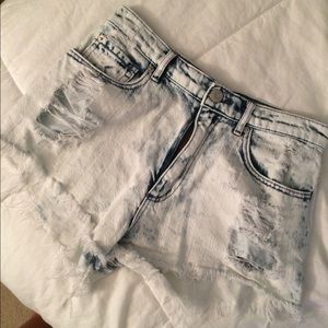 High-Waisted Garage shorts.