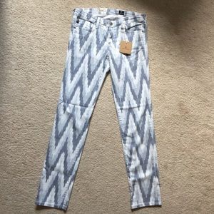 AG Stilt ikat blue sz 28 NWT. Super soft stretch