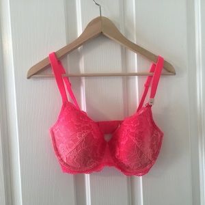 New with tags: Bright coral pink lace bra