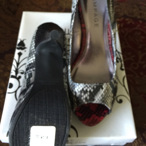 Gracee 2 platform pump - Picture 3 of 4