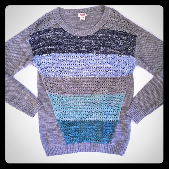 Knit sweater
