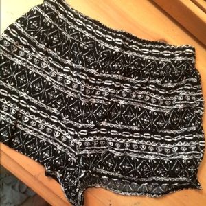 LA Hearts Patterned Shorts
