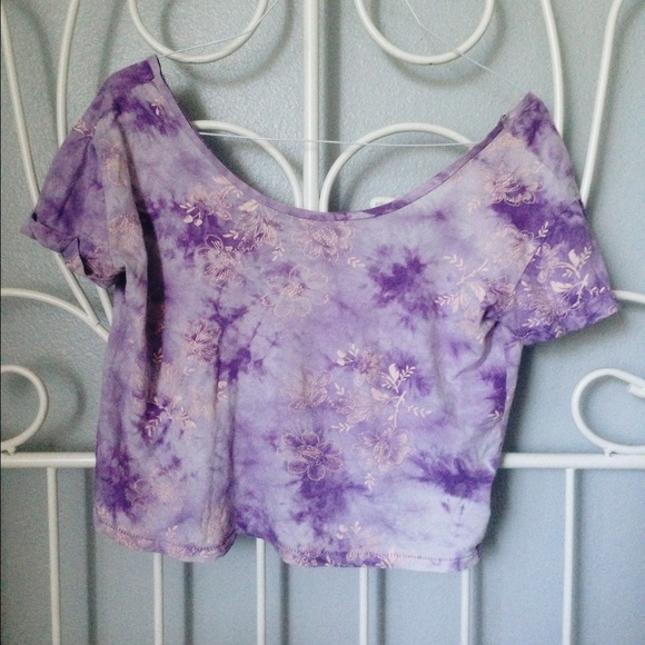 Loose Floral Tie-Dye Low Back Crop Top