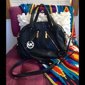 Michael Kors Zip Crossbody.