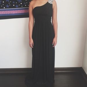 One shoulder prom/homecoming dress