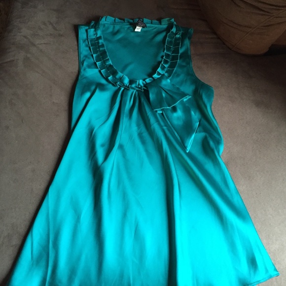 Blue top - Picture 1 of 3