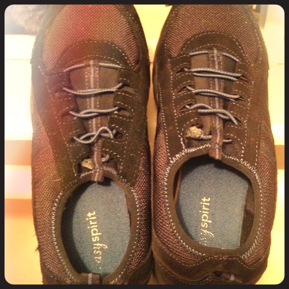 Easy spirit sneakers