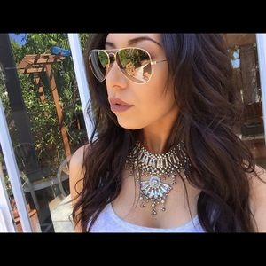 Adjustable high neckline necklace