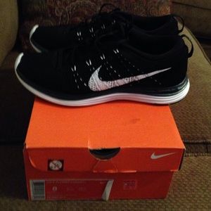 Nike Flyknit Lunar 1
