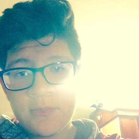 Meet your Posher, Chris - Picture 1 of 1