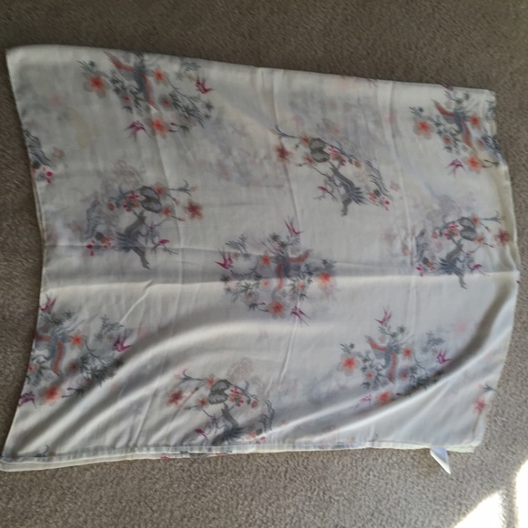 H&M Infinity scarf - Picture 2 of 4