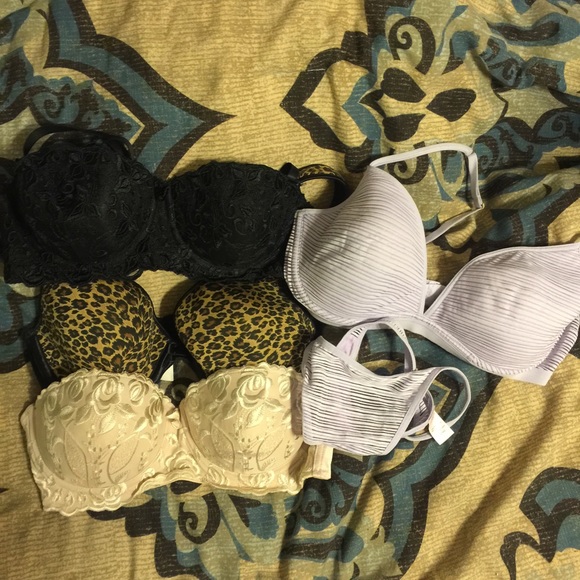 4 size 36C bras and 1 pair of matching Thongs