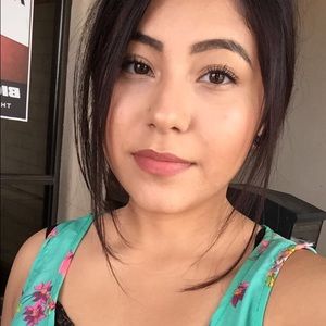 Meet your Posher, Yanitzel