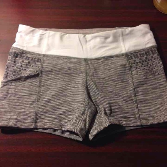Lululemon spandex shorts size 6