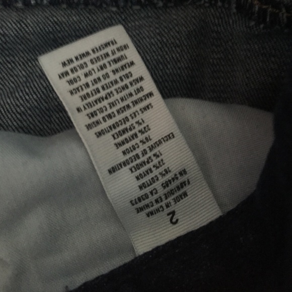 Shorts - Picture 3 of 3