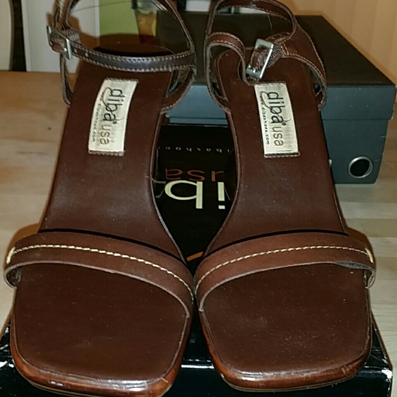 Sandals - Picture 2 of 3