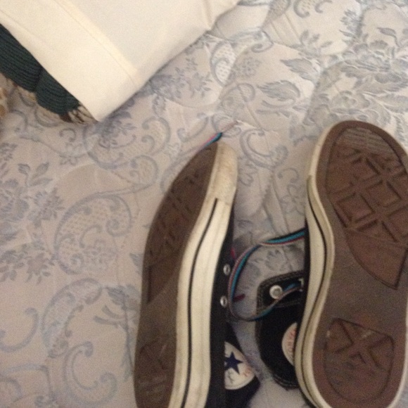 Converse - Picture 2 of 2