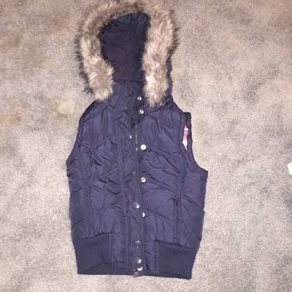 Aeropostale vest
