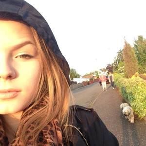 Meet your Posher, Maura